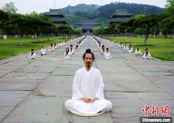 （寻味中华｜非遗）天下太极出武当 世间进退柔克刚 