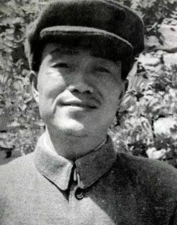 陈鹏：胡乔木的诗情