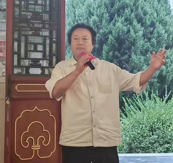 “庆中秋·迎国庆”诗人胡树萌深情朗诵自创诗歌《敬爱的党啊，我怎能不为你放声歌唱》