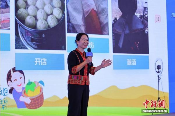 从“门外汉”到“新农人”：海南“乡姐阿碧”的数字逆袭 