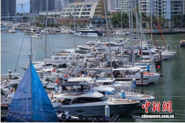 探馆消博会：超200艘船艇集中亮相三亚国际游艇分展区 