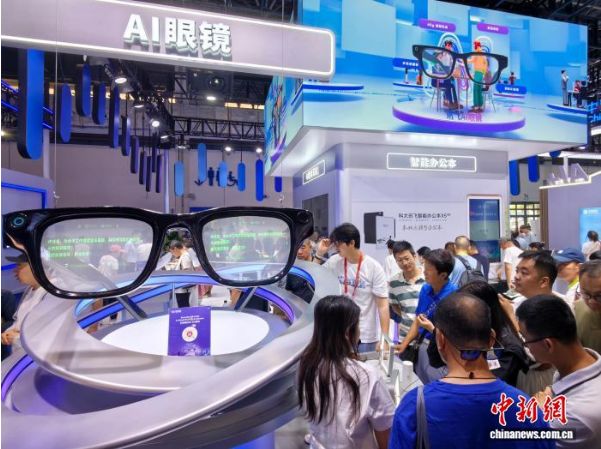 消博故事：“成为一把‘标尺’，标注时代的刻度”