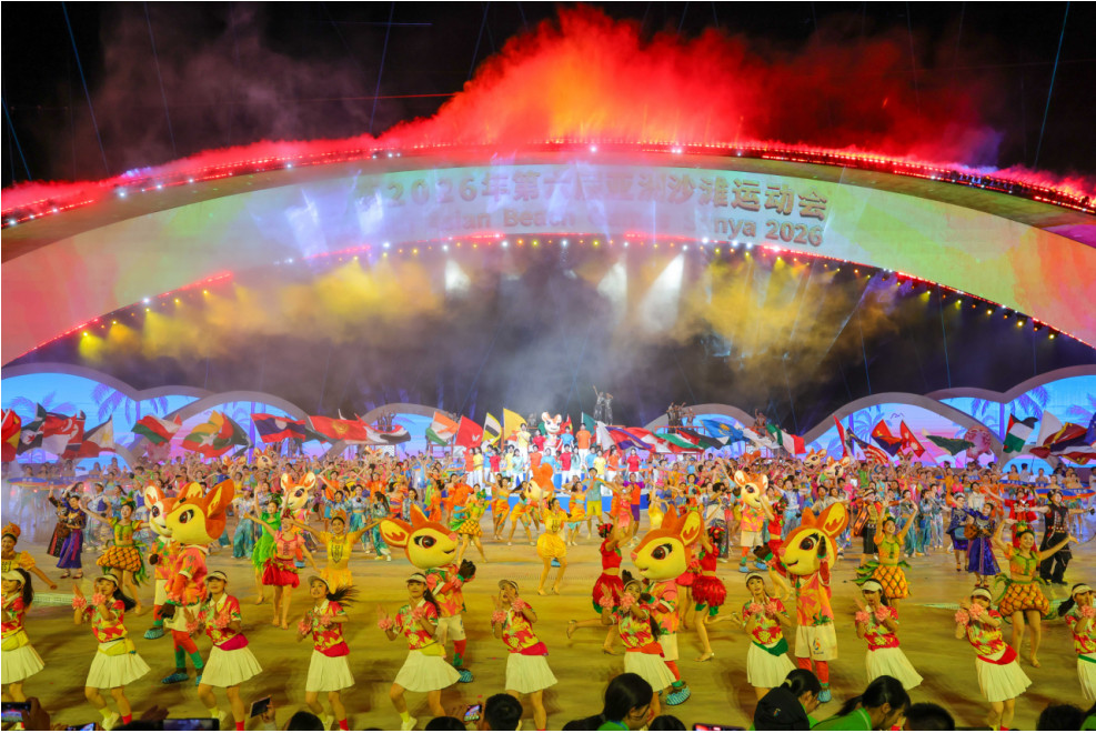 当黎锦苗绣邂逅深海逐梦 三亚亚沙会开幕式的“文化之韵”