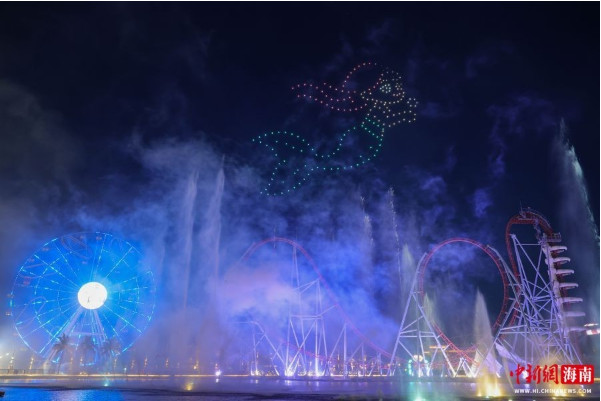 海南海洋欢乐世界烟花秀点亮夜空（组图）