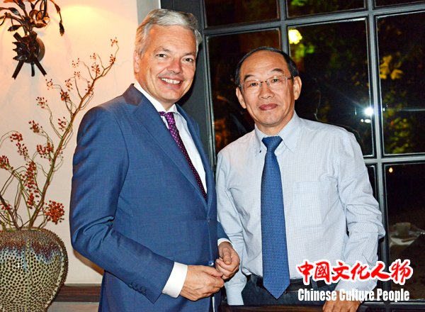 韩玉臣:“大美至纯”欧洲巡展_让世界了解雪域高原 韩玉臣:“大美至纯”欧洲巡展_让世界了解雪域高原