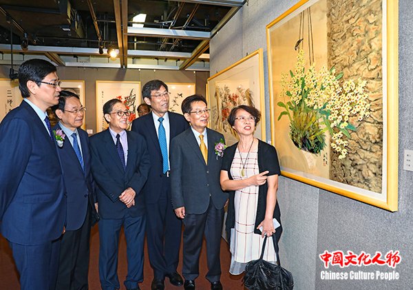 预祝港珠澳大桥竣工暨首届粤港澳大湾区全国书画名家邀请展在香港举行