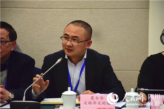 《关西华文时报》副总编辑蒙令华。 樊成亮摄