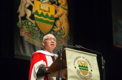 丘成桐获影响世界华人奖