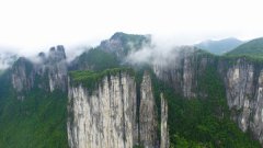 海外华媒点赞恩施大峡谷