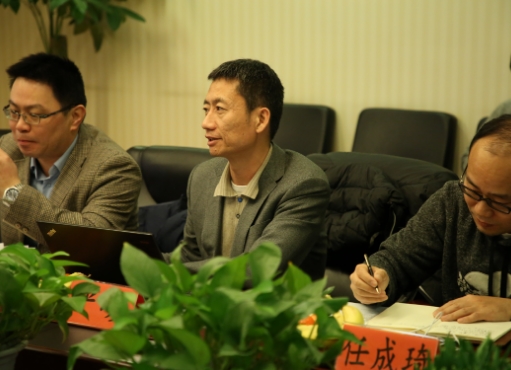 严峻在海外网第29期金台沙龙现场。（王栋/摄）