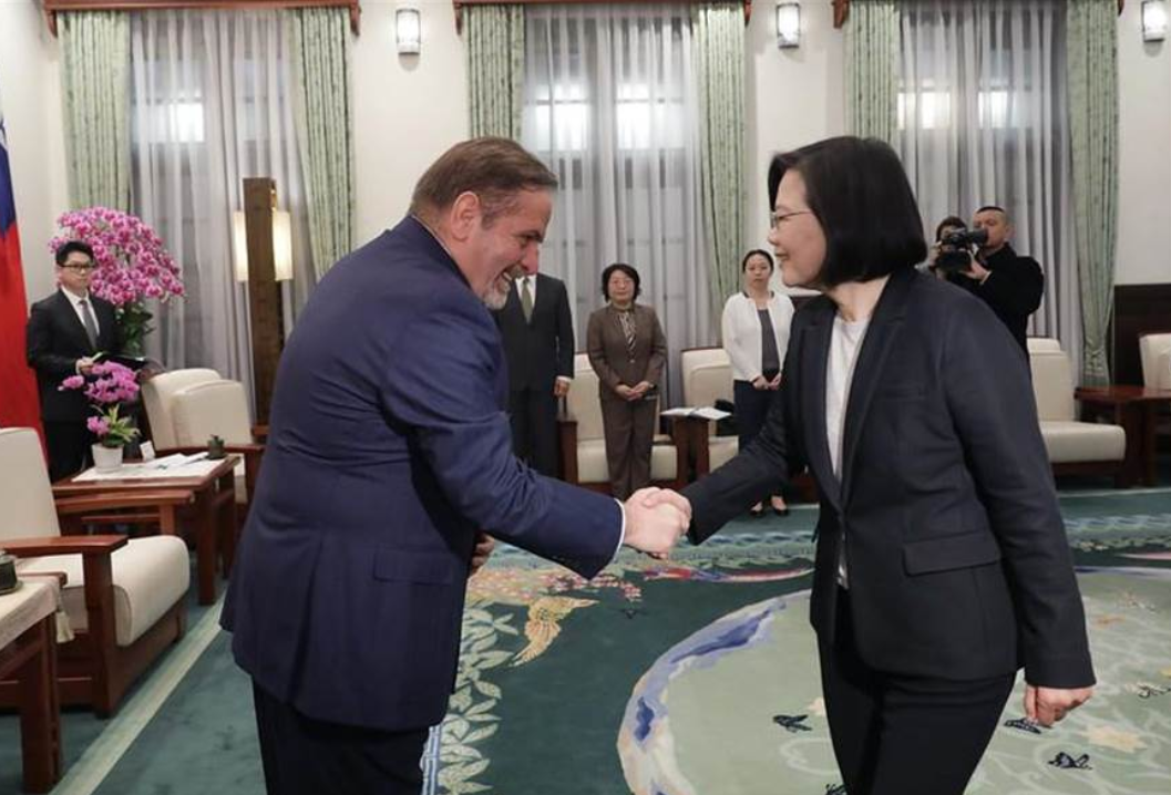 1580735333162127.png 见面.png