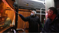 新冠是“敌人的武器”