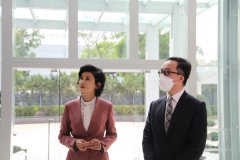 吳小莉獨家專訪梁卓偉