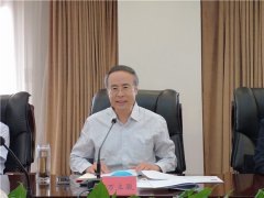 中国侨联学习两会精神