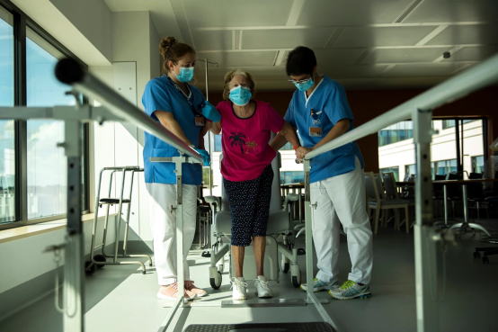 1593587881209869.png 最新研究报告显示 部分新冠肺炎痊愈患者身体出现不明疼痛 需长期康复锻炼78.png