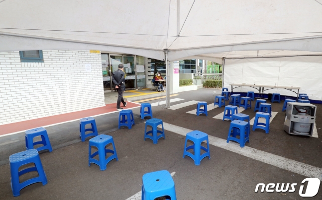 1603767930192476.jpg 0004940399_001_20201021113350149.jpg