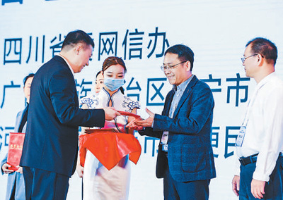 1605489293796901.jpg 202011160457533865.jpg