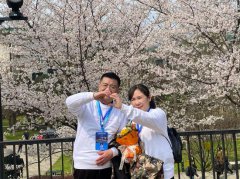 Wuhan invites nationwide medics to enjoy cherry blossom seas