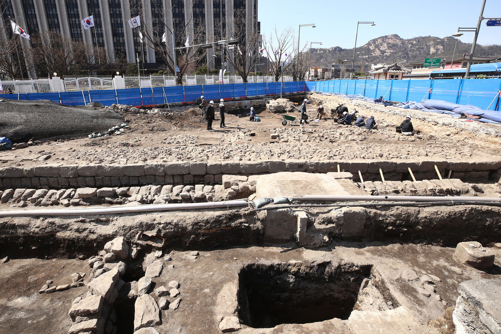 1616464118762401.jpg 1166842219585470469.jpg