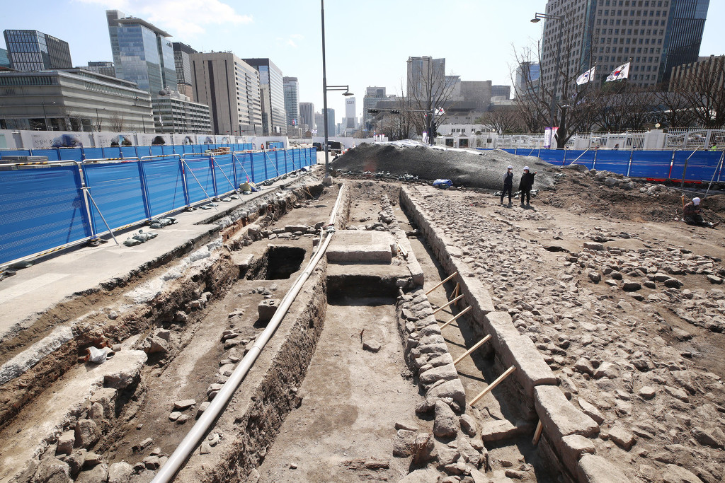 1616464146822049.jpg 1166843688464285711.jpg