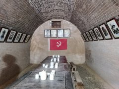 海外媒体代表参访洛川会议纪念馆