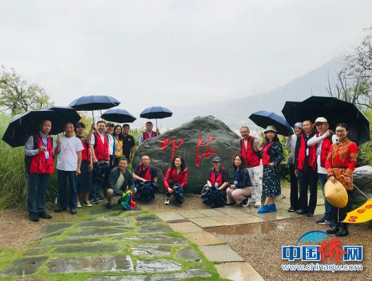 海外华媒走进西昌邛海国家湿地公园。　王磊 摄