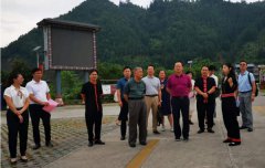 谢尚果、宋才发带队在金秀瑶族自治县长垌乡开